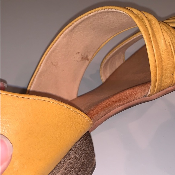 Miz Mooz Cassie Women's Leather Mustard Yellow Ankle Strap Sandals 38 - Picture 8 of 16